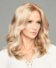 Load image into Gallery viewer, Centre of Attention in Dark Chestnut - Gabor