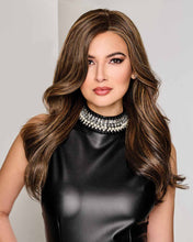 Load image into Gallery viewer, Model Mode - Raquel Welch Signature Collection