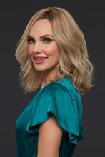 Load image into Gallery viewer, Carrie - Jon Renau Smartlace Human Hair