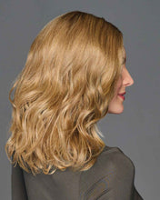 Load image into Gallery viewer, Top Billing Wavy 14" - Raquel Welch Transformations Collection