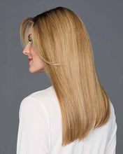 Load image into Gallery viewer, New Top Billing 18" - in Shaded Wheat, Raquel Welch Transformations Collection