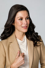 Load image into Gallery viewer, easiPart T HD 18" - Jon Renau Topper