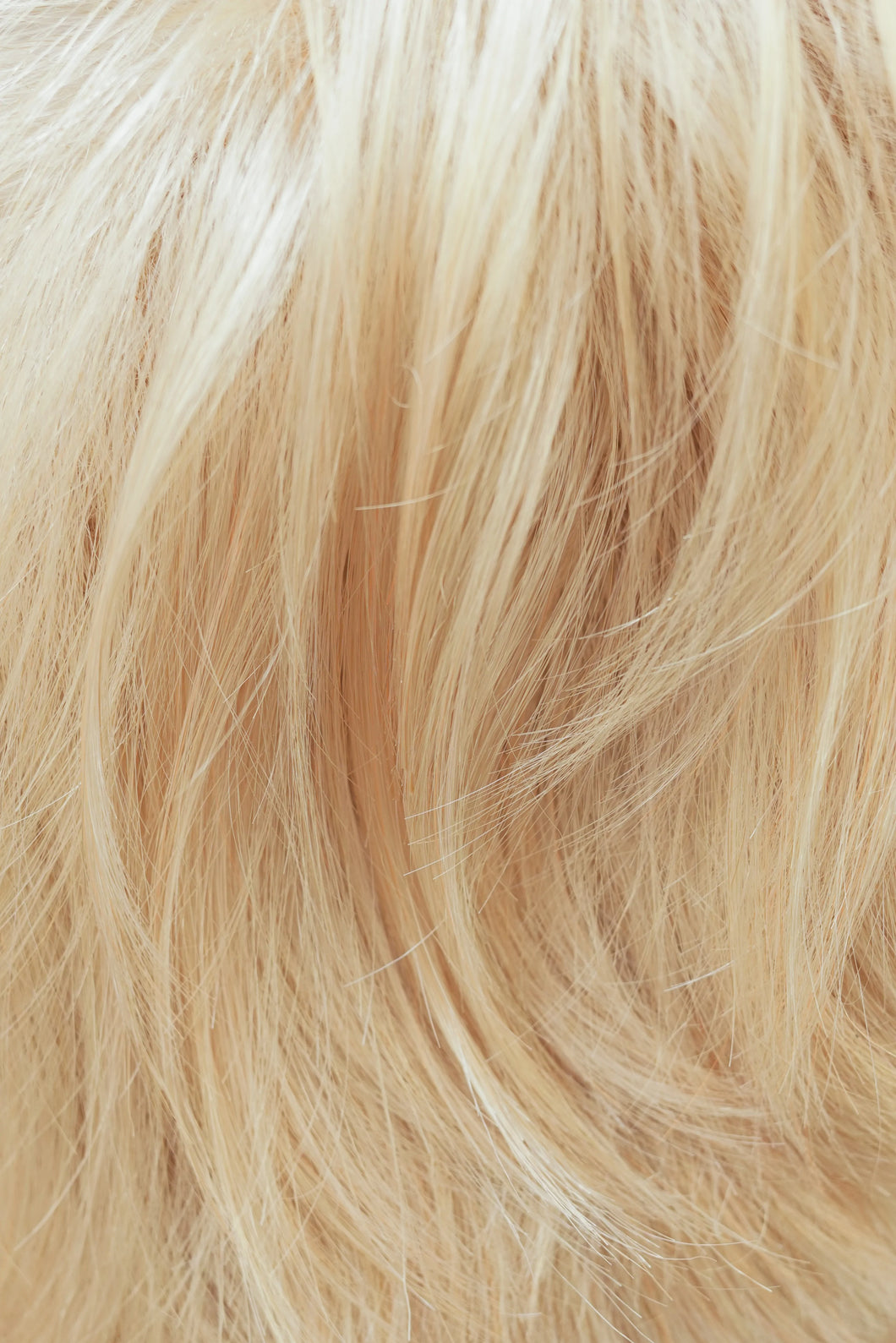 Nolan in Peach Gold - René of Paris